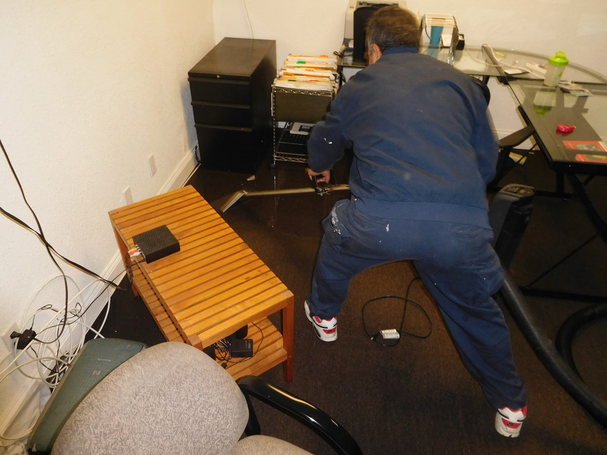 Water restoration after a pipe burst